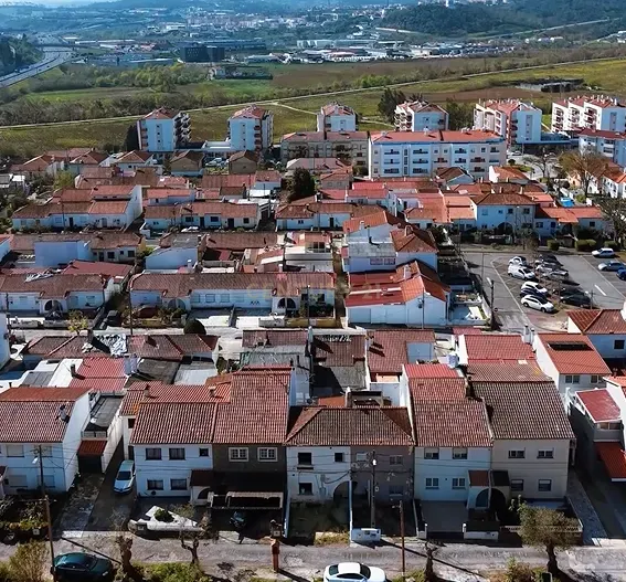 Fotografia 10 de Moradia T3 em reabilitação total – Almoinhas - Gandara dos Olivais, Leiria