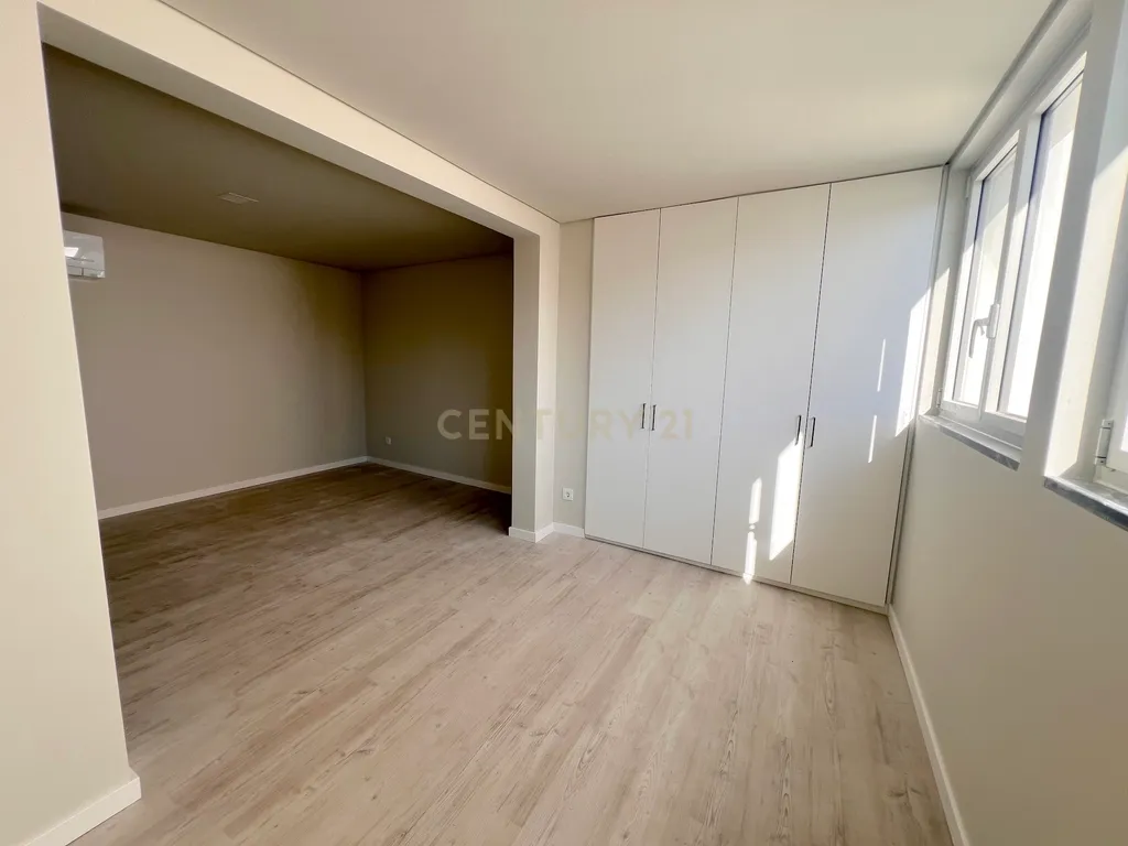 Apartamento T3 no centro de Caldas da Rainha - Image 1