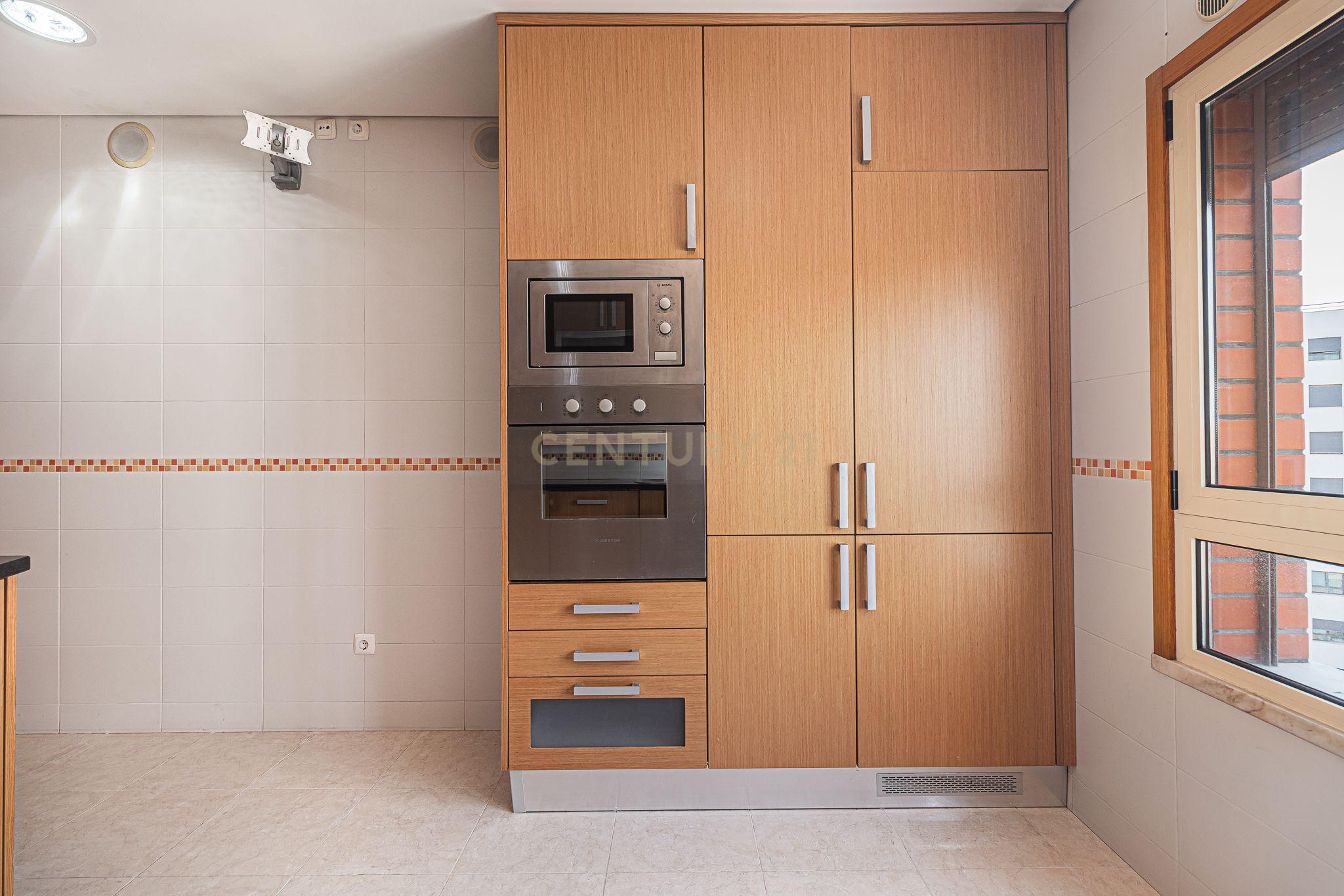 Fotografia 8 de Excelente Apartamento T2 nas Colinas do Cruzeiro- Odivelas