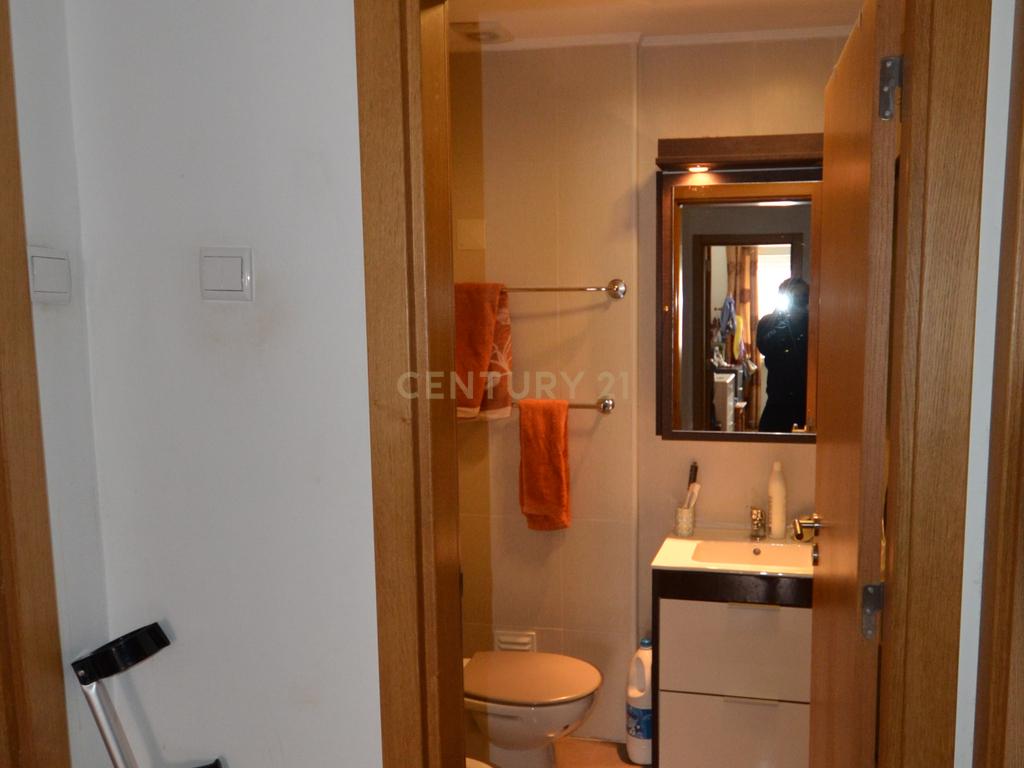 Apartamento T3 com Terraço/Pátio - Amadora  - Image 10