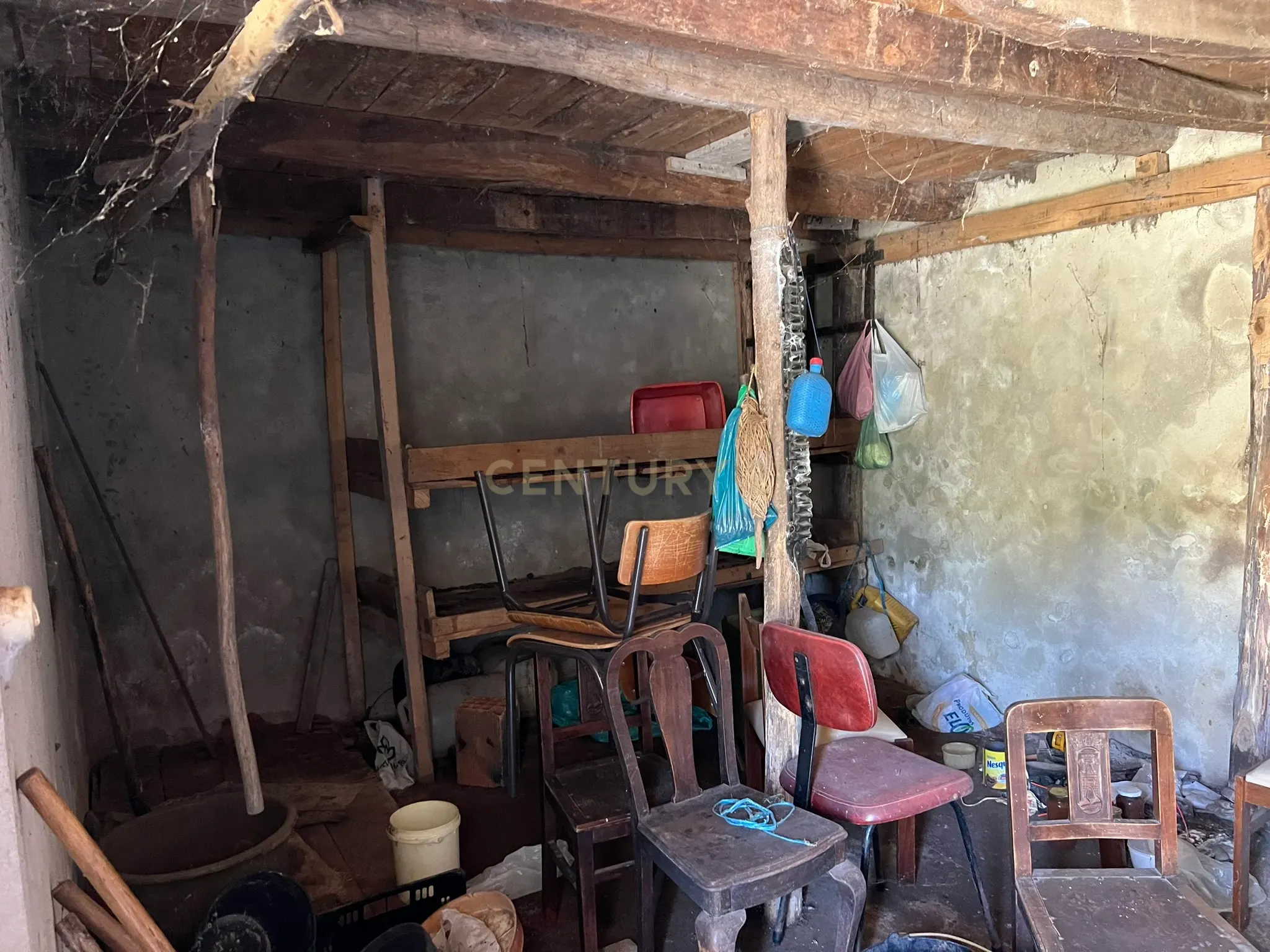 Fotografia 12 de Casa para Recuperação no Suimo em Tomar