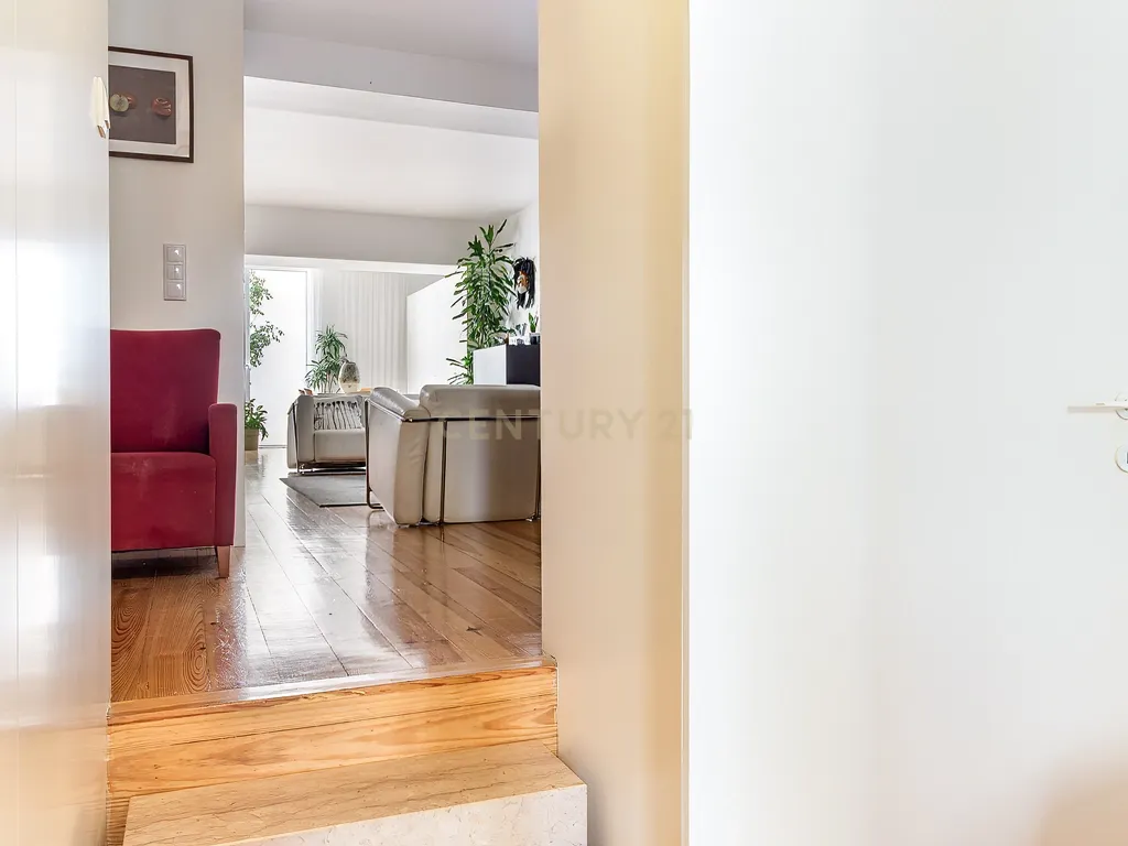 Extraordinário apartamento T3+1 com pátio exterior privado, junto ao Campo Pequeno, Lisboa. Em Venda! - Image 19