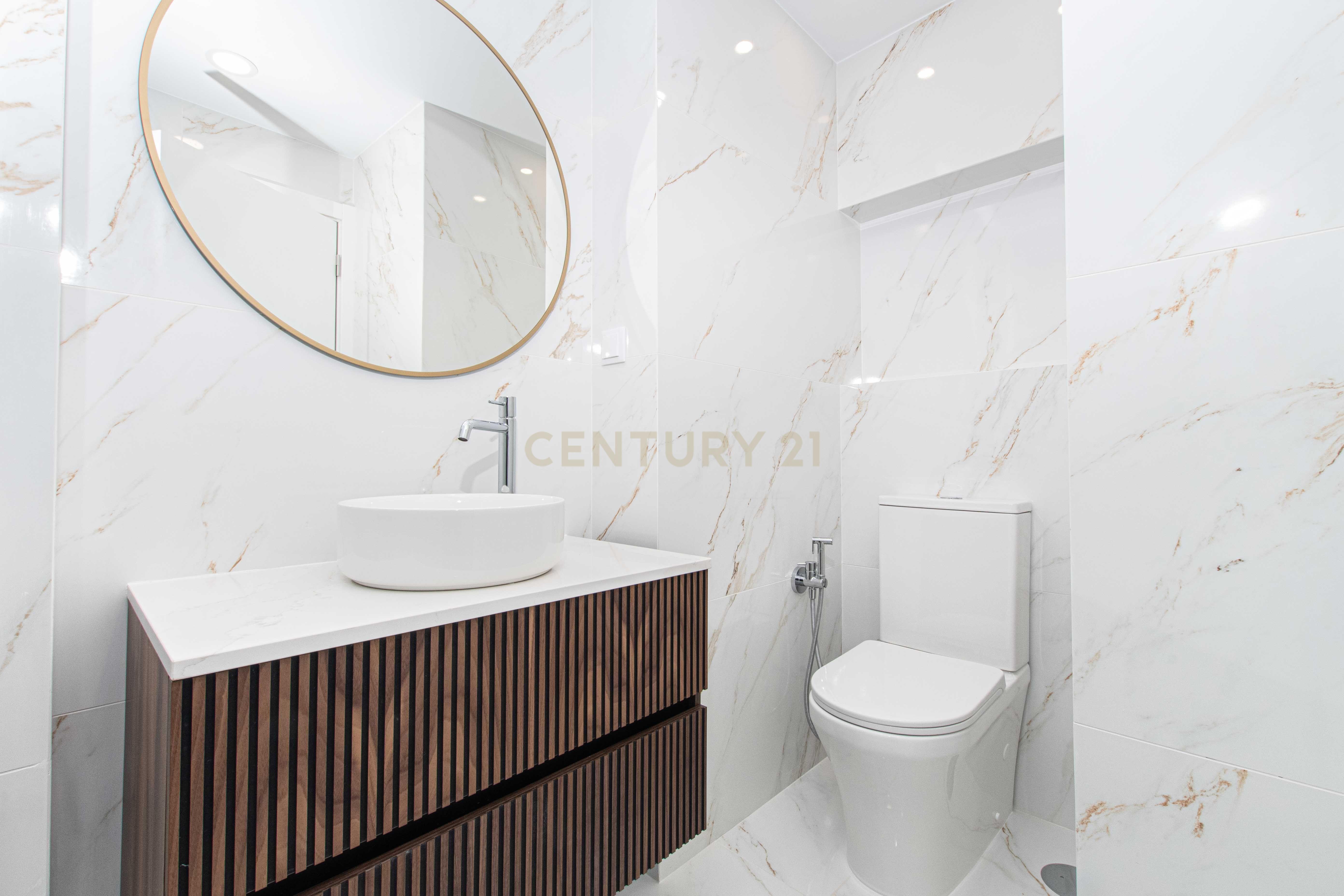 Fotografia 9 de Apartamento T2 Totalmente Remodelado | Rua da Venezuela, Benfica, Lisboa
