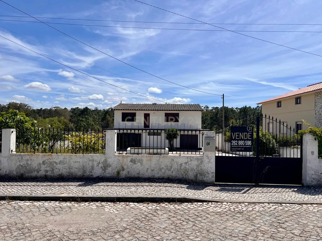 Moradia com Grande Potencial na Foz do Arelho | Lote de ~1000m² | 350.000€ - Image 4