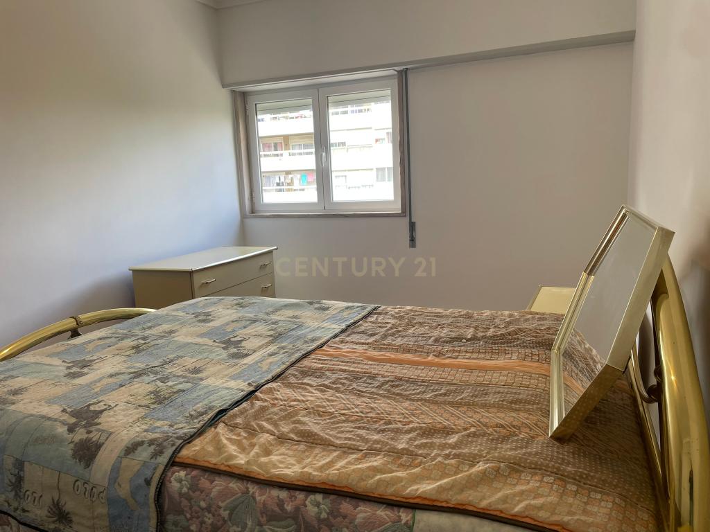 Arrenda-se Apartamento T4 na Portela — Conforto, Tranquilidade e Localização Privilegiada - Image 11