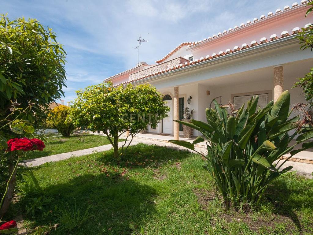Moradia com 480m2 e piscina, na Ericeira - Image 6
