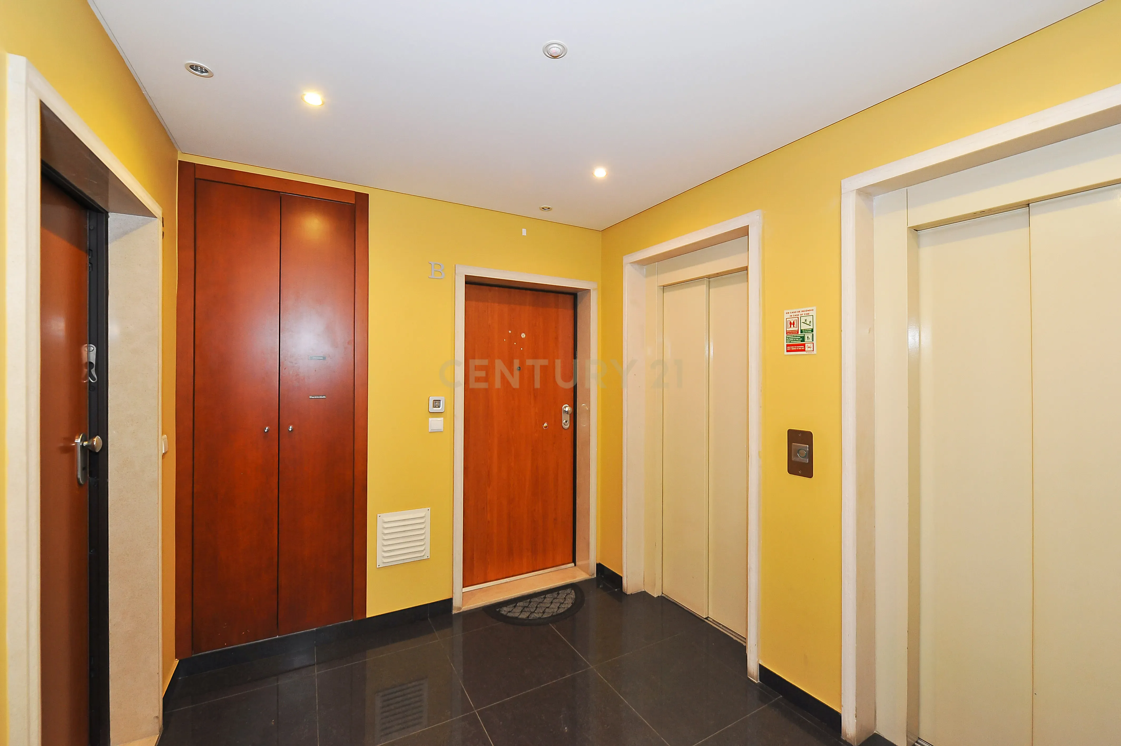 *********RESERVADO******************Apartamento T2 em excelente estado e moderno no Parque São Domingos de Rana - Image 22