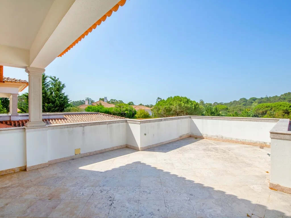 Moradia T7 com Piscina em Alcabideche- Cascais - Image 29
