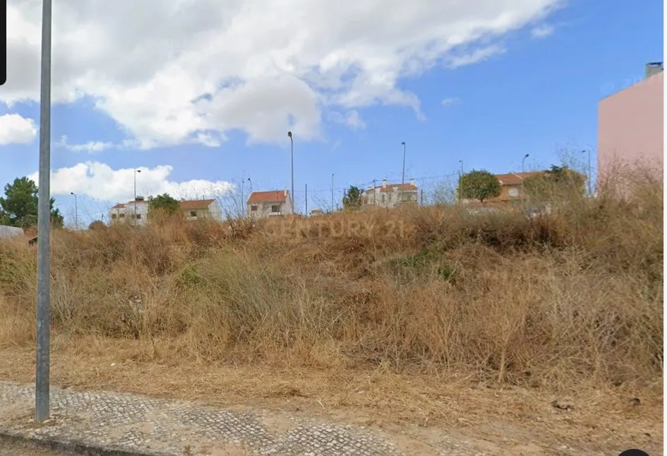 Lote terreno com área de 873,20 m2 para construção de 8 fogos - Image 9