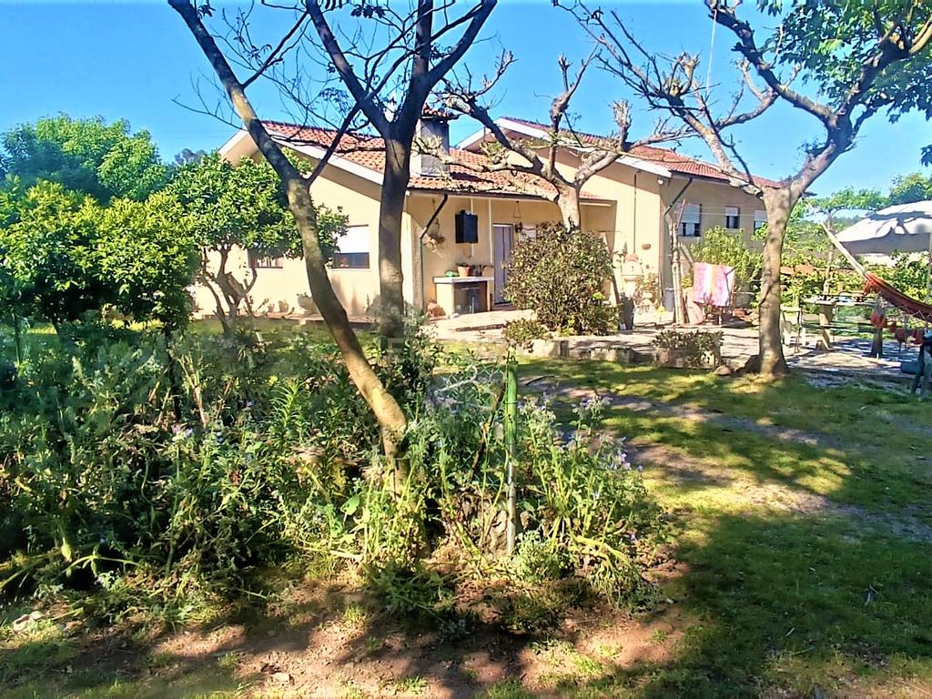 Grande moradia térrea, em Santo Tirso com área de lazer, anexo, jardim e terreno agrícola, Porto - Image 59