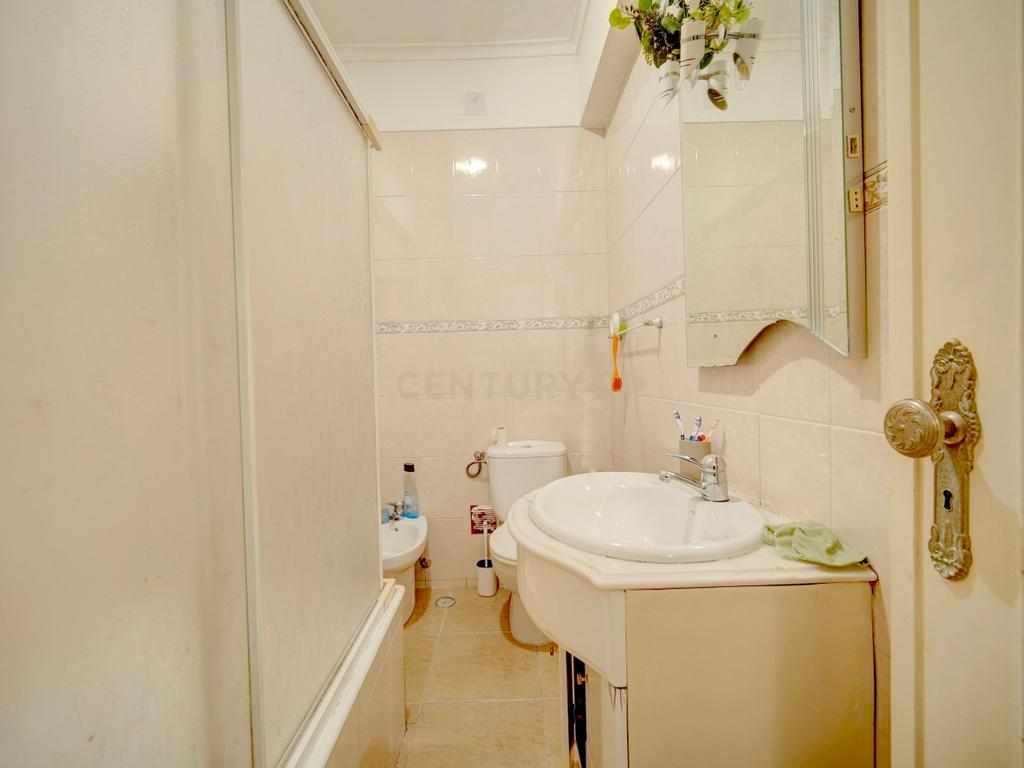 Apartamento T3 em Monte Abrãao: Localização e envolvente Privilegiadas - Image 12