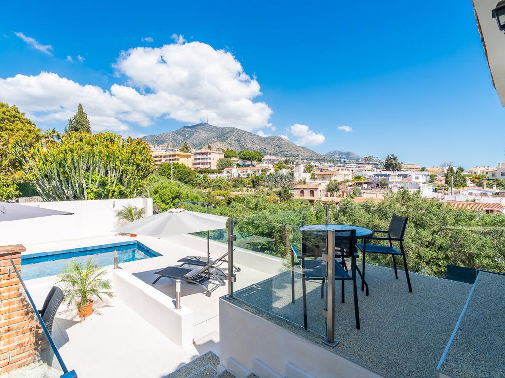 Moradia renovada com vista para o mar e perto da praia – Torreblanca, Fuengirola - Image 58