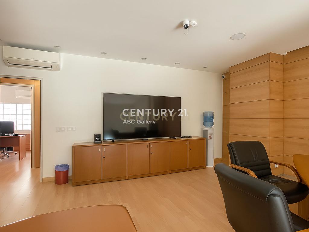  - Image 5