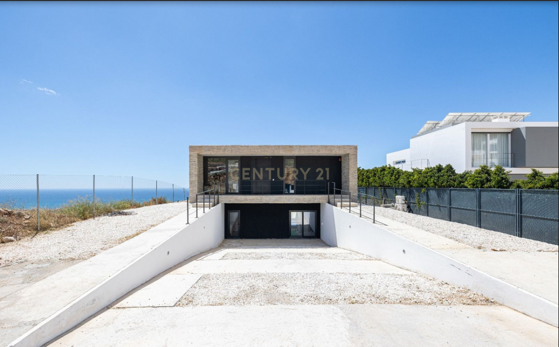 Luxuosa Moradia com Piscina e Jardim em Málaga, Andalucía - Image 19