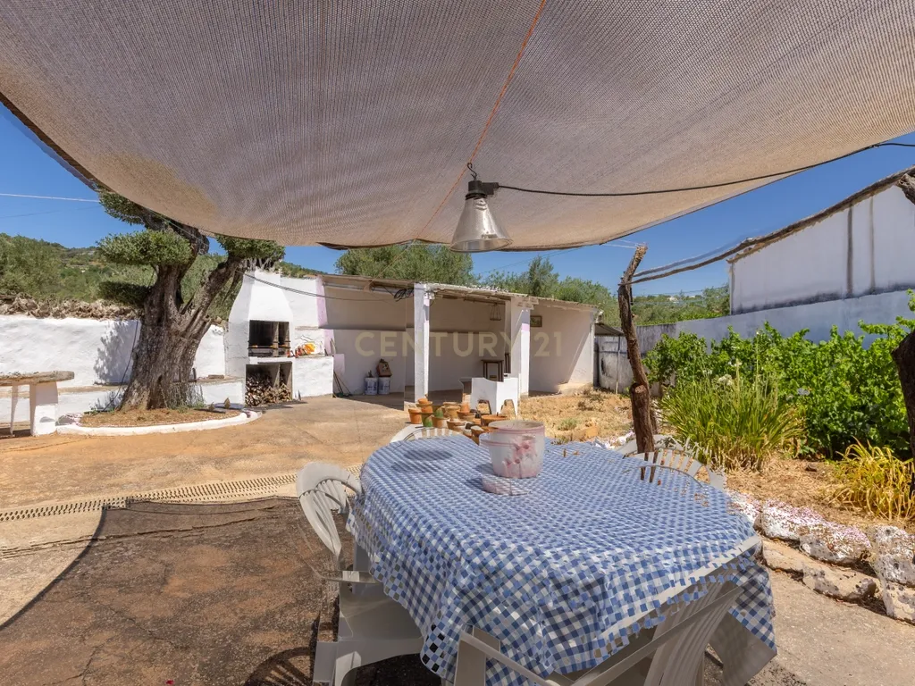 Encantadora Moradia com 7 Divisões em Parragil Loulé com Vista Campestre - Image 34