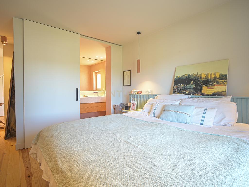 Moradia T5 de Luxo na Aldeia de Juzo – Cascais - Image 35