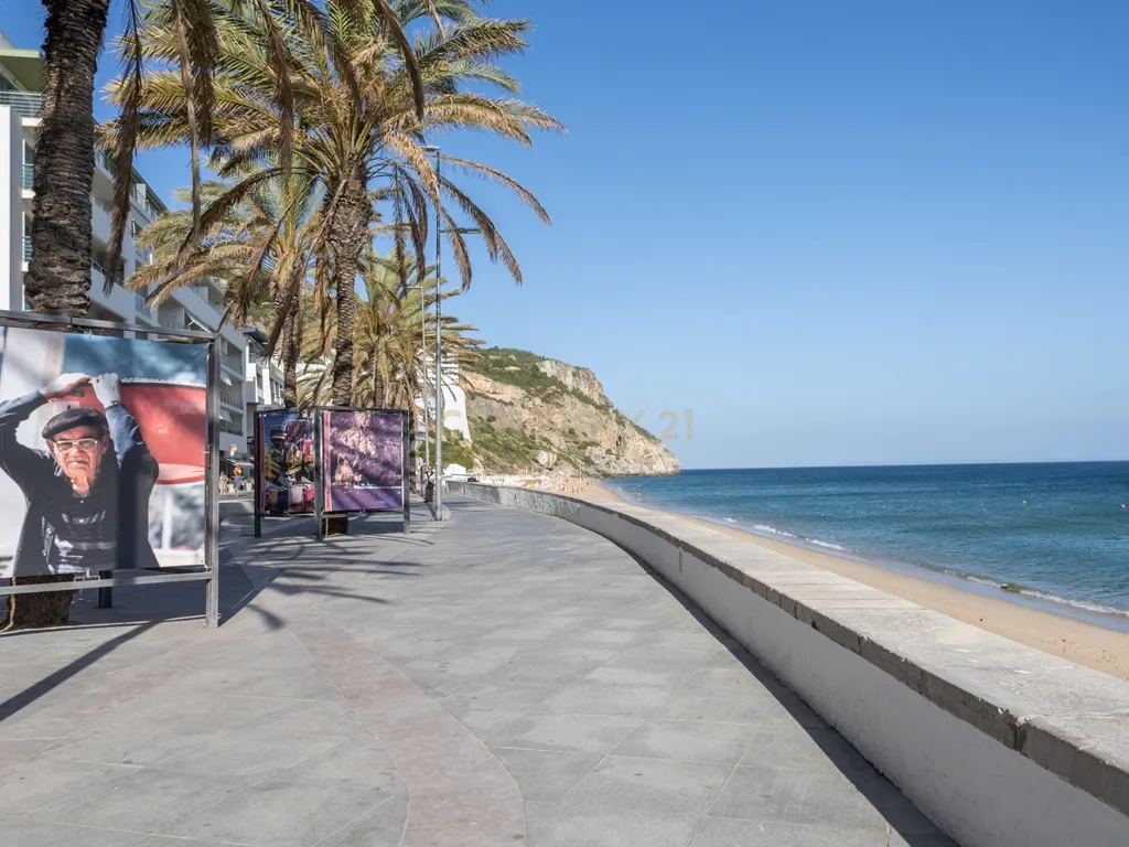 Apartamento T2 no centro de Sesimbra, a poucos passos da praia - Image 18
