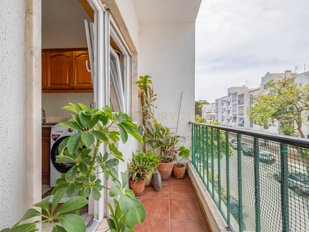 Apartamento T3 com 2 WC, Arrecadação e Terraço com Vista Mar | Ameijeira, Lagos - Image 8