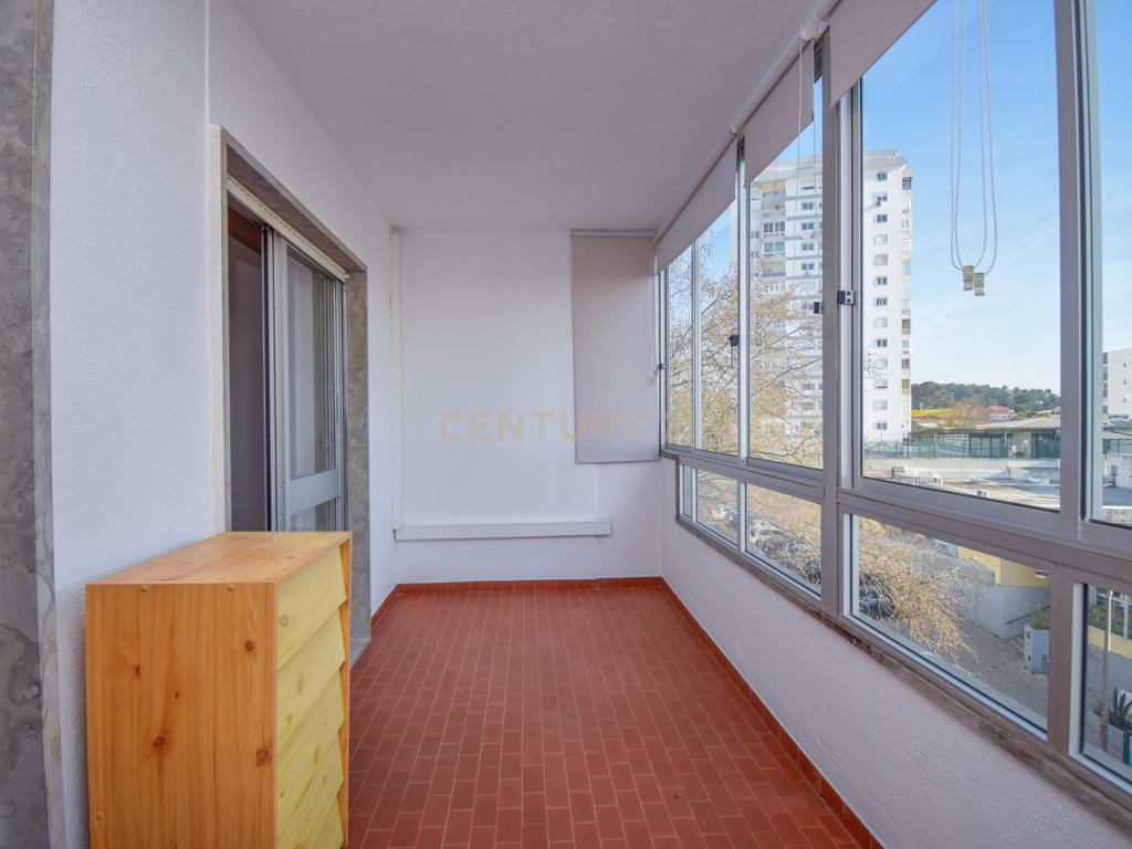 Apartamento T3 com Vista Mar, em São João do Estoril - Image 8