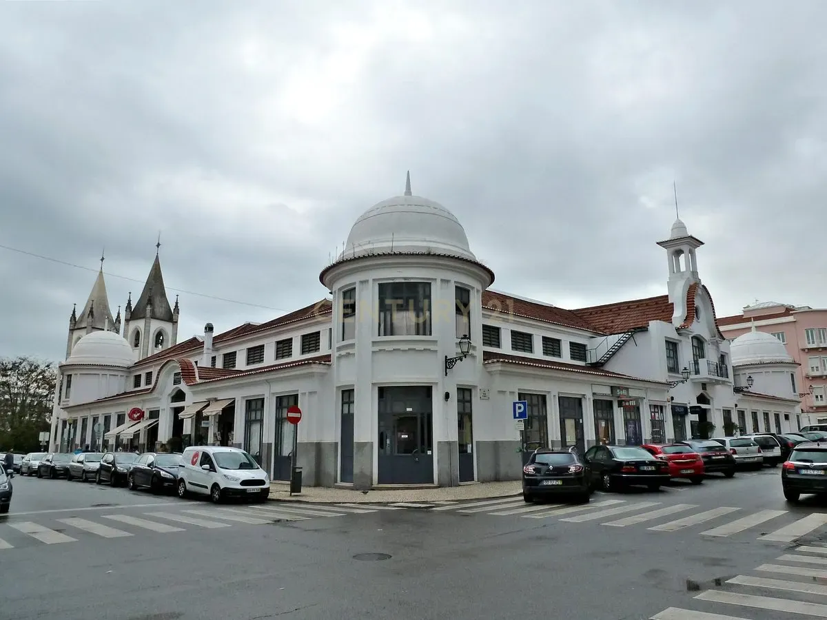 T3 totalmente remodelado em Campo de Ourique / Amoreiras - Image 17
