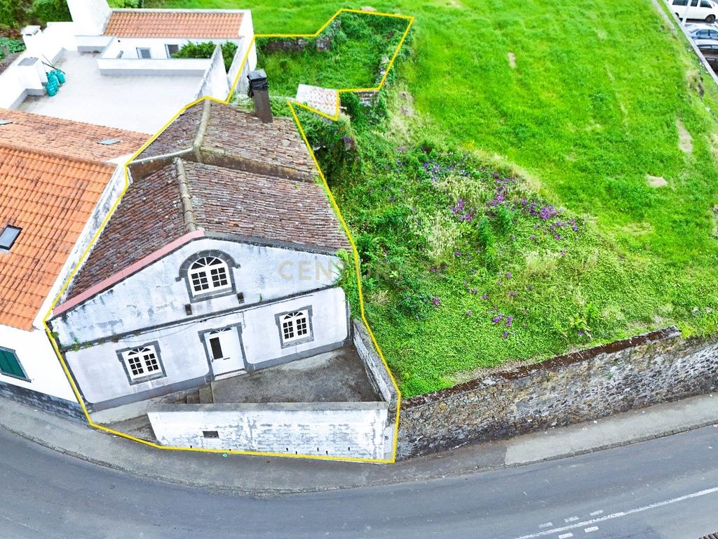 Moradia T3 em Santa Bárbara da Ribeira Grande - Image 2