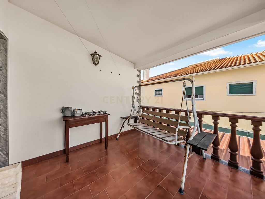 Moradia Geminada T3 com excelentes áreas, terreno e localização privilegiada em Fernão Ferro - Image 29