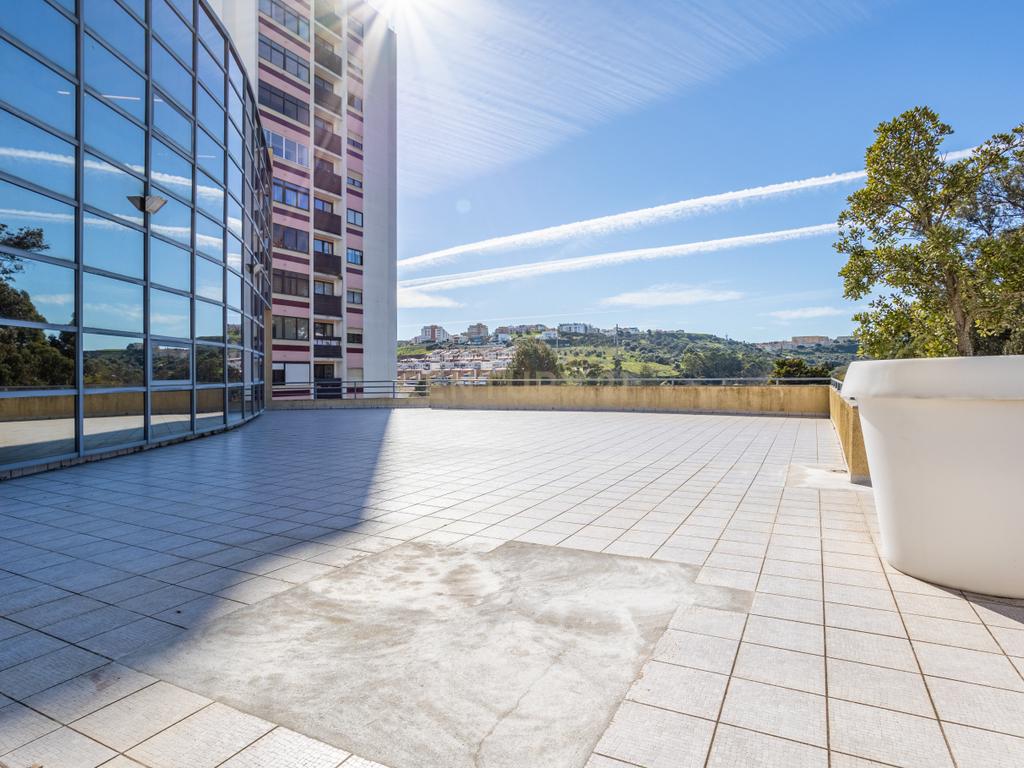 Edifício Comercial em Carnaxide - 5 Pisos - Image 49