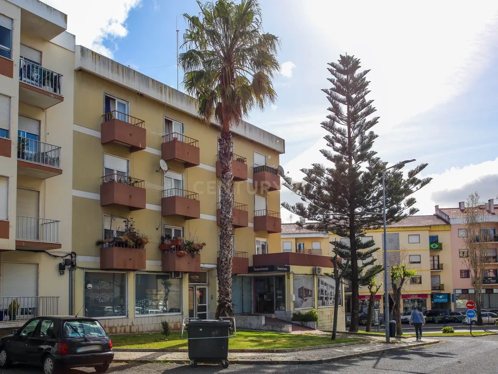 Prédio no Centro da Lourinhã - Image 5