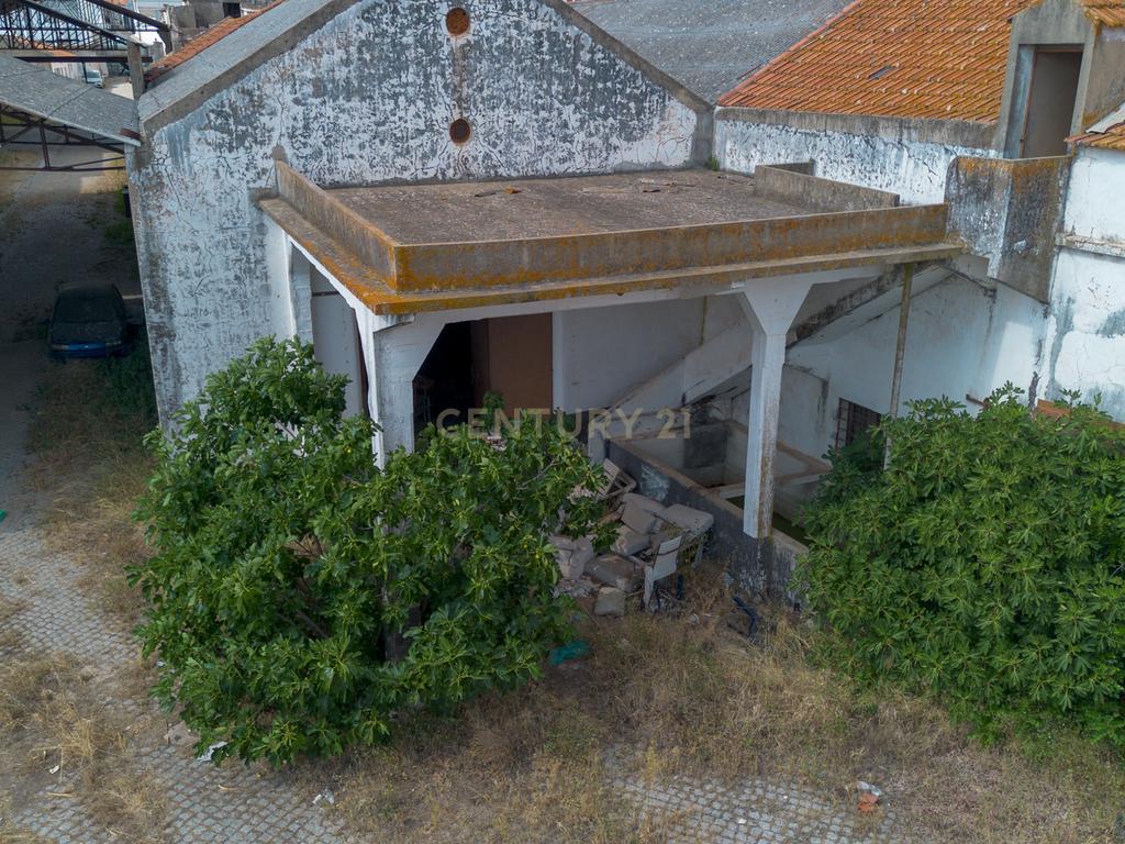 Terreno Urbano com 7.780m2 I Armazéns e Habitação I São Bartolomeu de Messines - Image 16