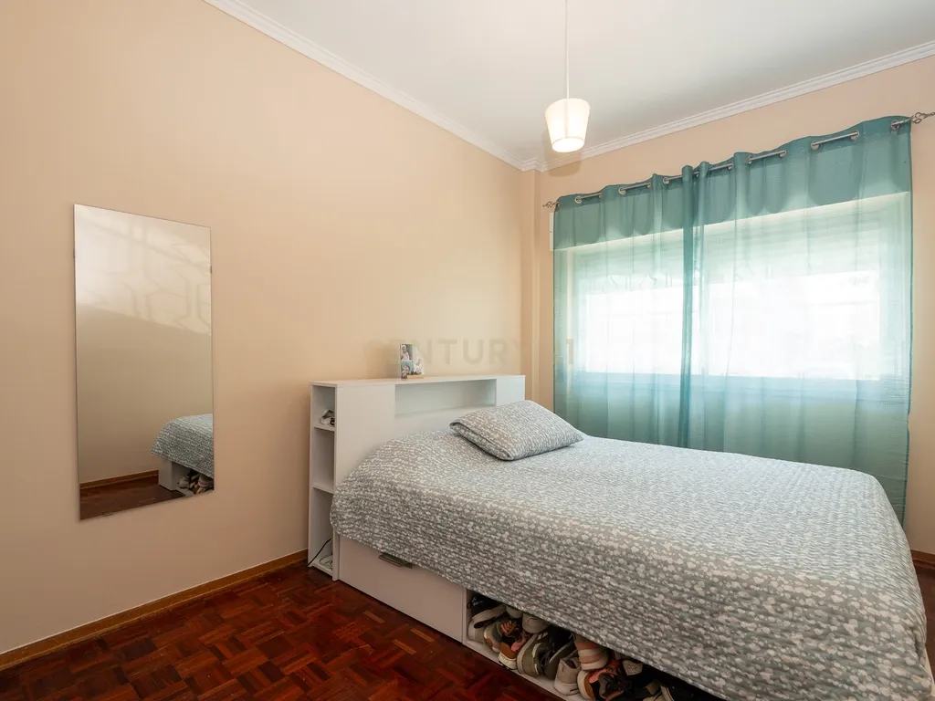 ** APARTAMENTO T2 NA AMADORA, PERTO DO METRO E DO COMBOIO ** - Image 12