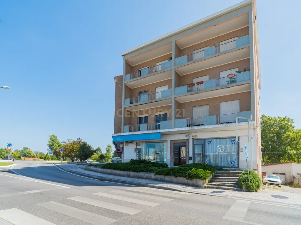 Apartamento T2 em Marinha Grande - Oportunidade Única! - Image 22