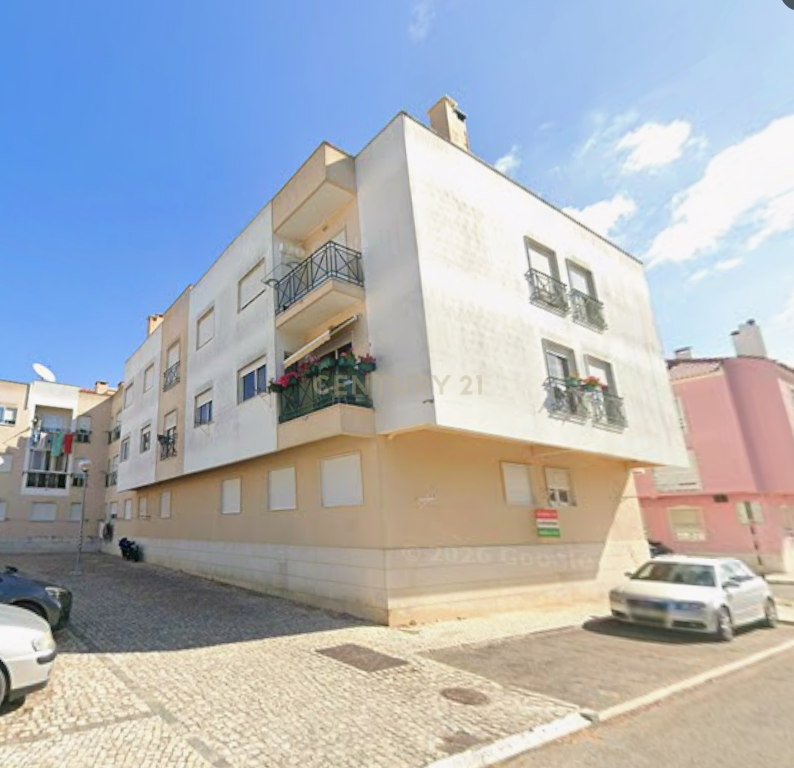 Apartamento T2 Mobilado | perto da NOVA FCT | Ideal para Professores e Investigadores. - Image 30