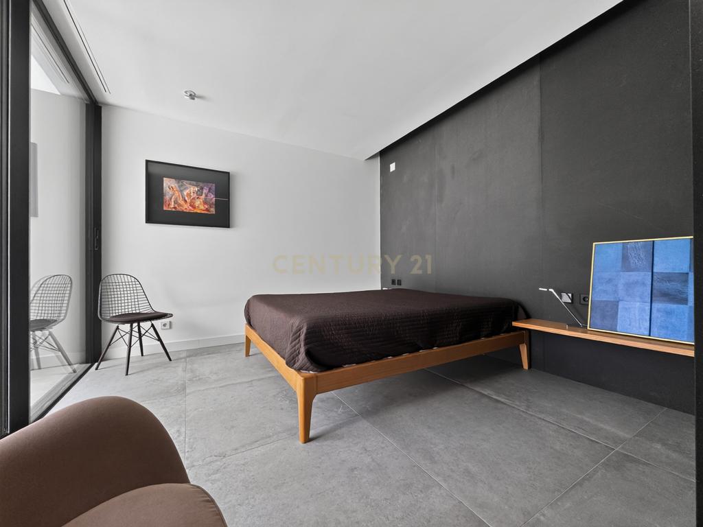 Moradia T3 de Excelência na Aroeira – Conforto, Elegância e Qualidade de Construção - Image 21