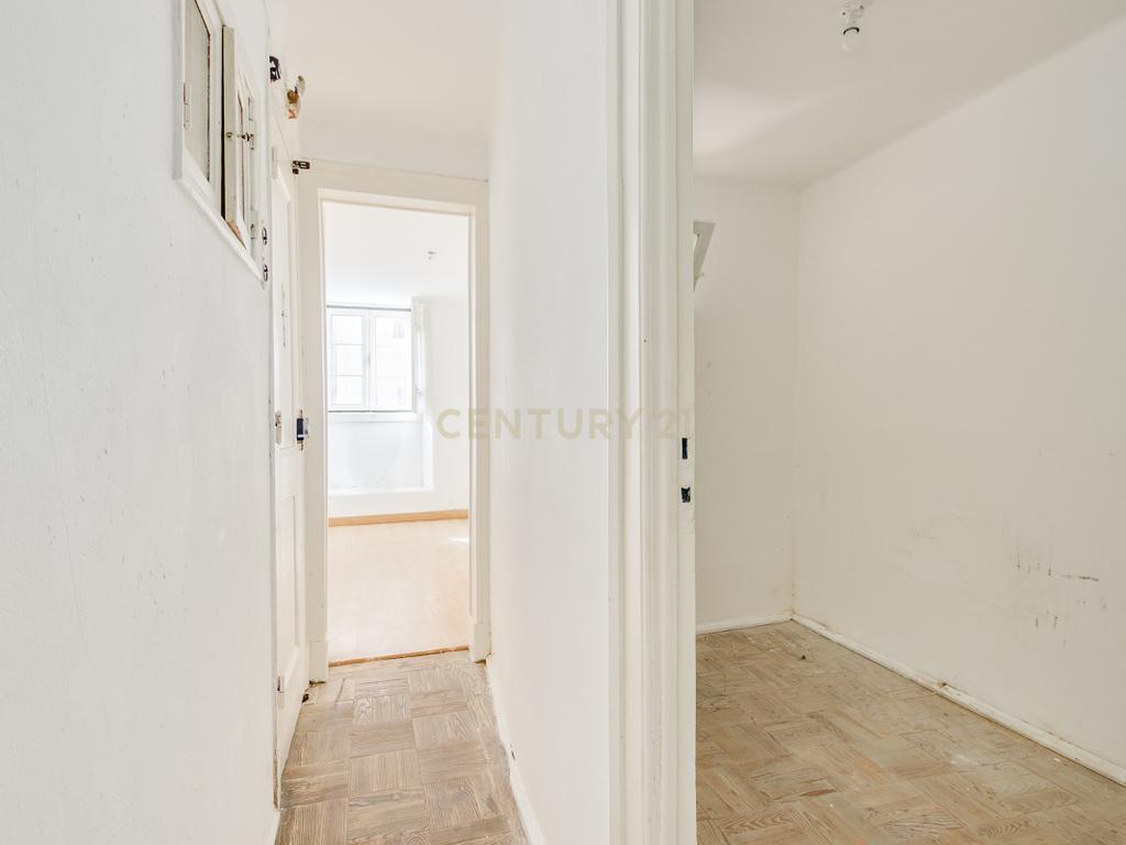 Apartamento no Coração do Príncipe Real – Lisboa - Image 19