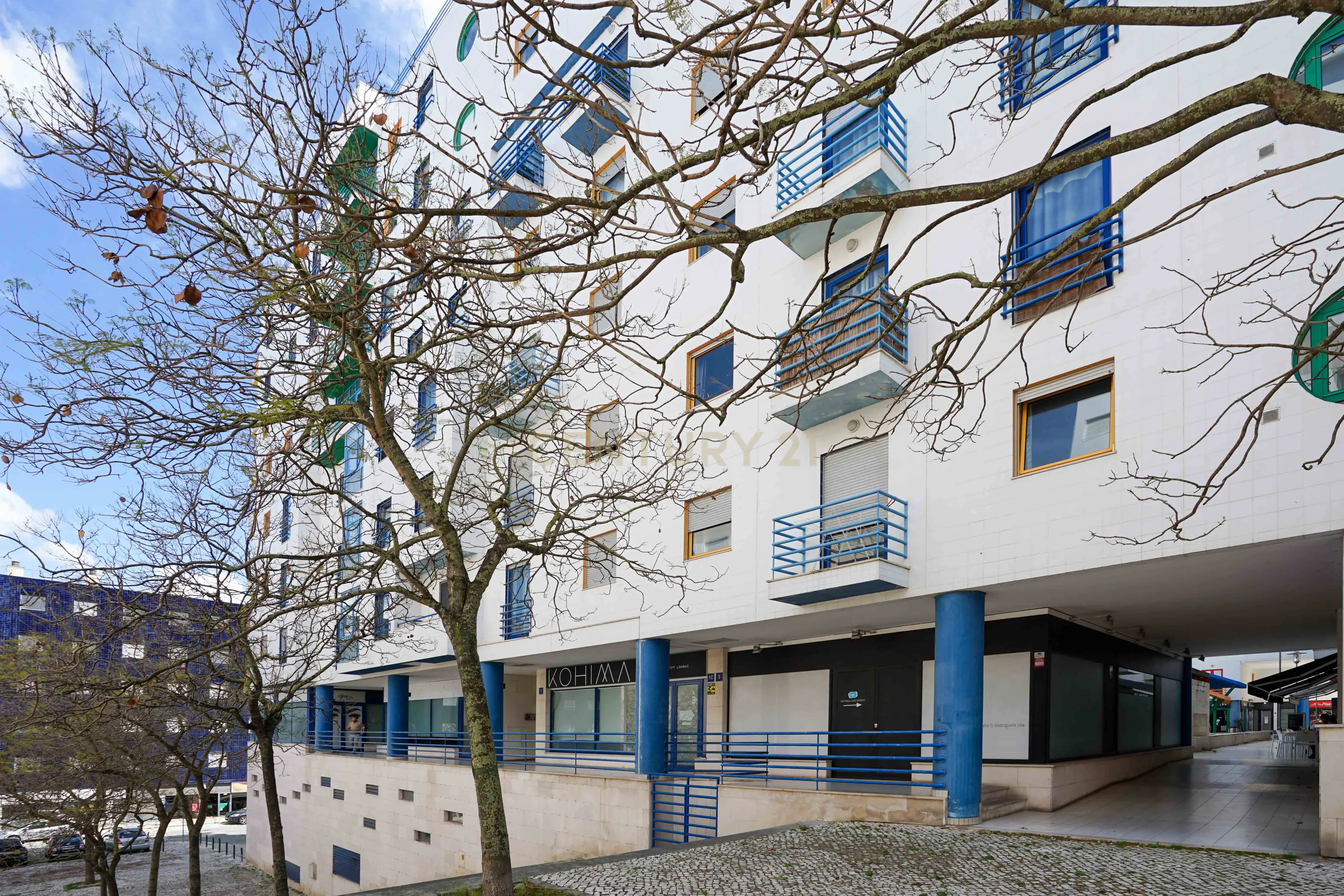 Apartamento T3 com Vista Panorâmica para o rio no Parque das Nações - Image 40