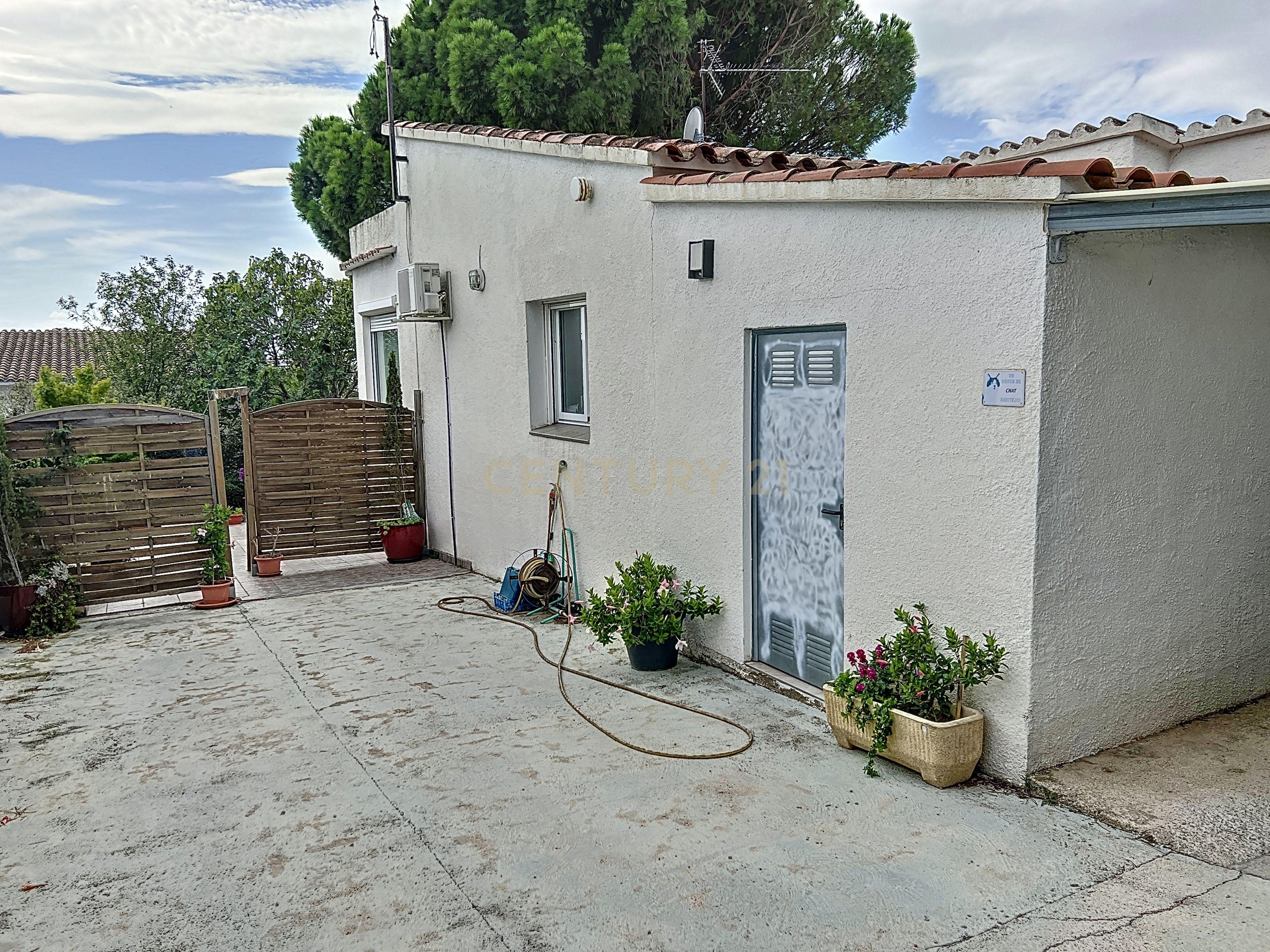 MORADIA T3 EM ROSAS, RENOVADA, OÁSIS DE TRANQUILIDADE - Image 30