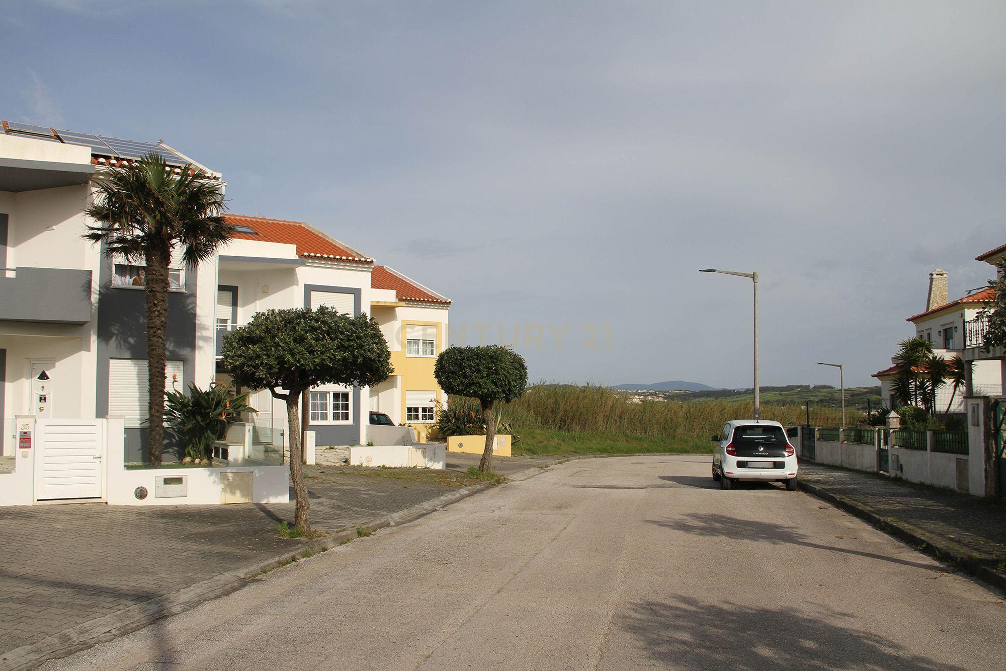 Moradia T3 para Venda na Praia da Areia Branca, Lourinhã - Image 35