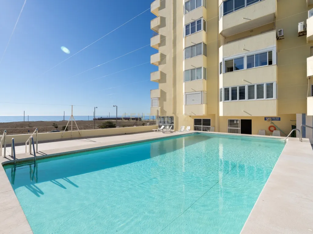 T2 PARA ARRENDAMENTO / 1.ª LINHA DE PRAIA, COM VISTA MAR, COSTA DA CAPARICA - Image 25