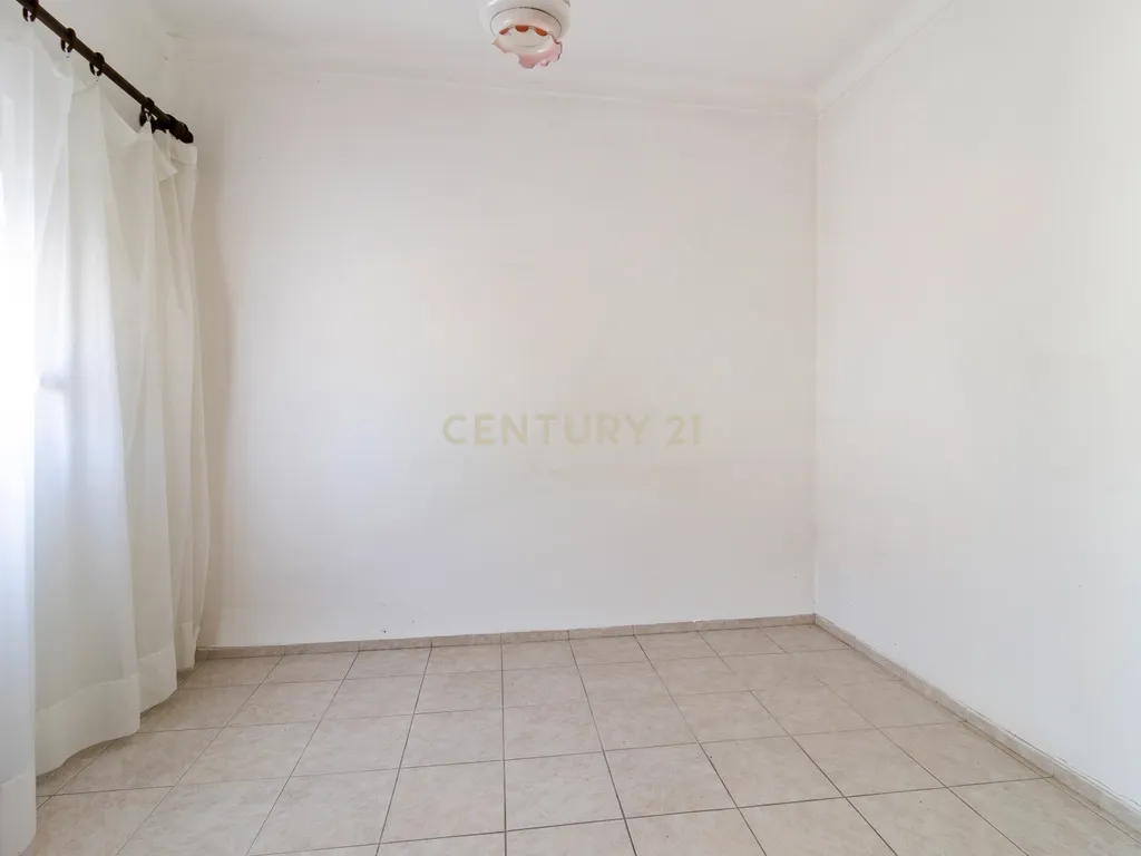 Moradia T3 Térrea com Espaço Exterior – Centro da Vila de Vieira de Leiria - Image 17