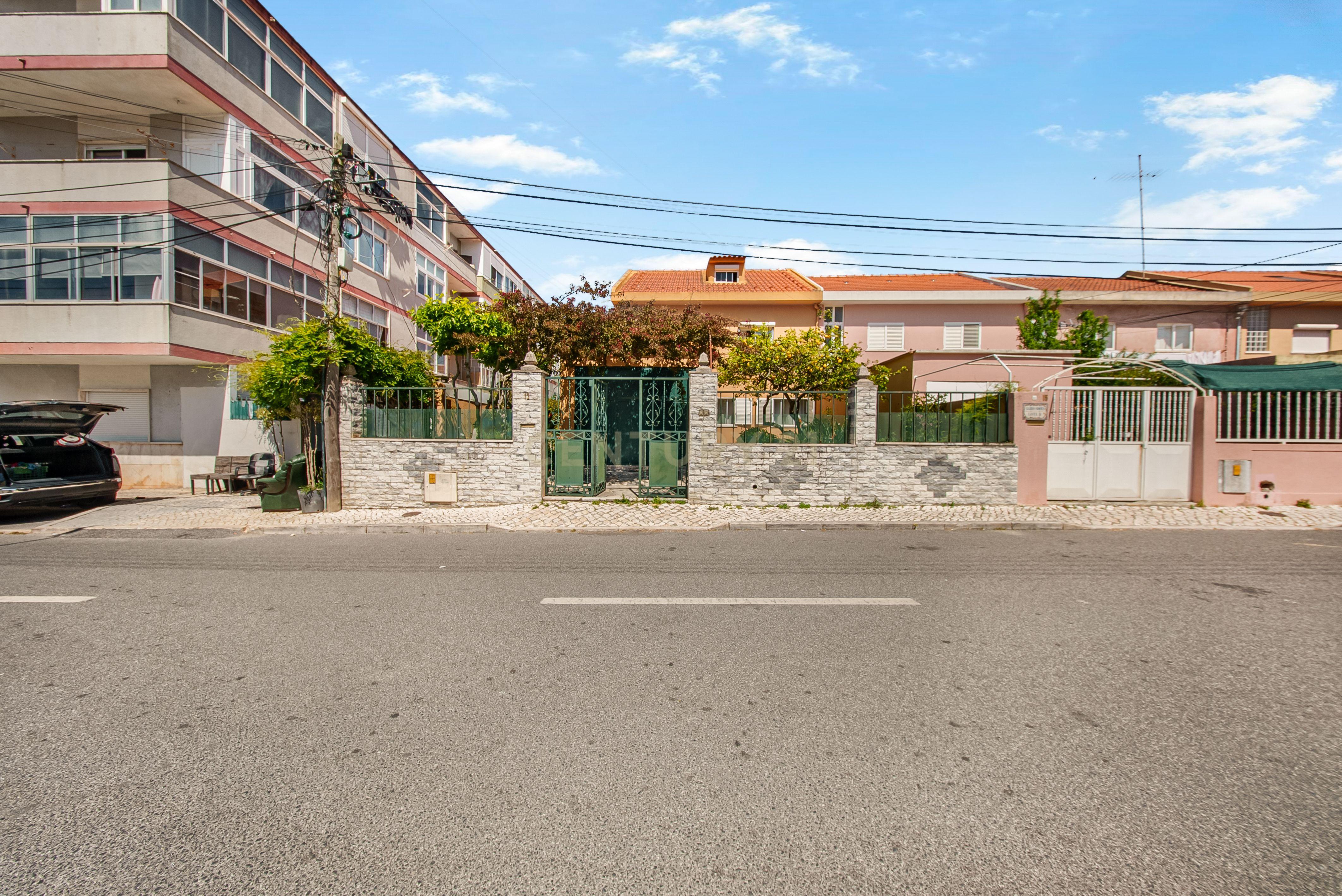 Moradia T4 em Agualva-Cacém (RESERVADO)