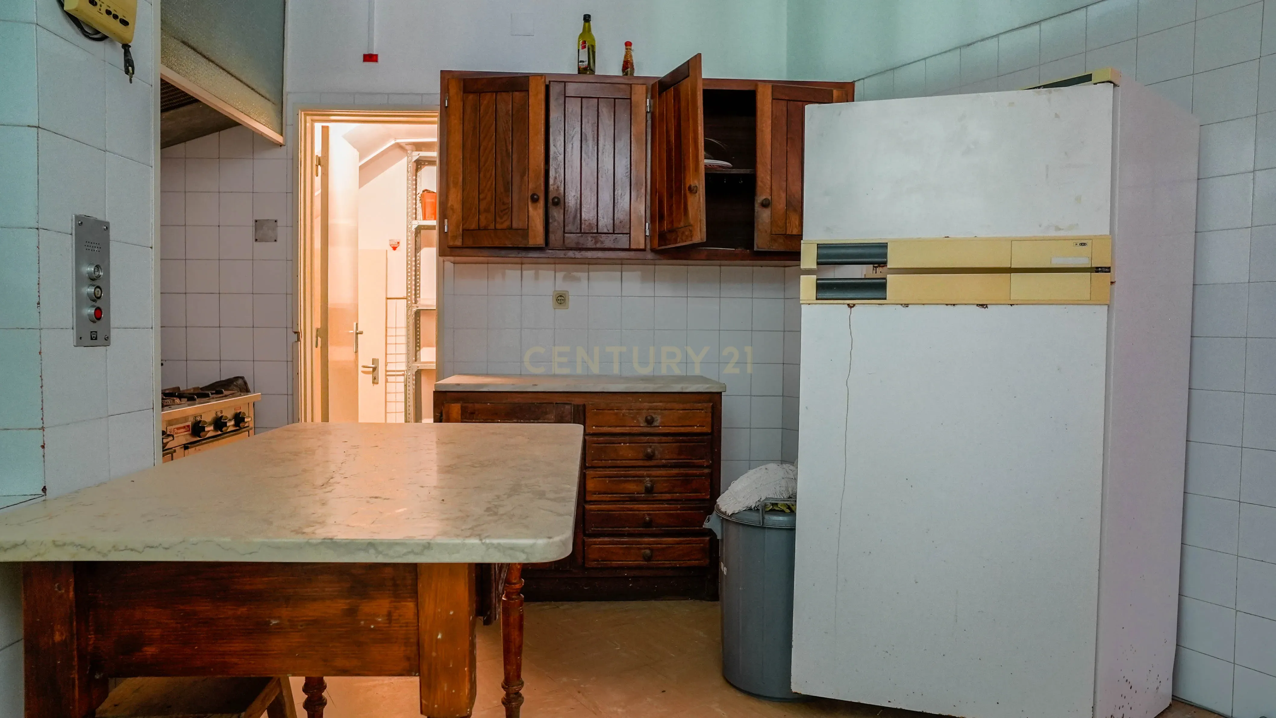 Espaço Versátil com Localização Privilegiada - Image 29