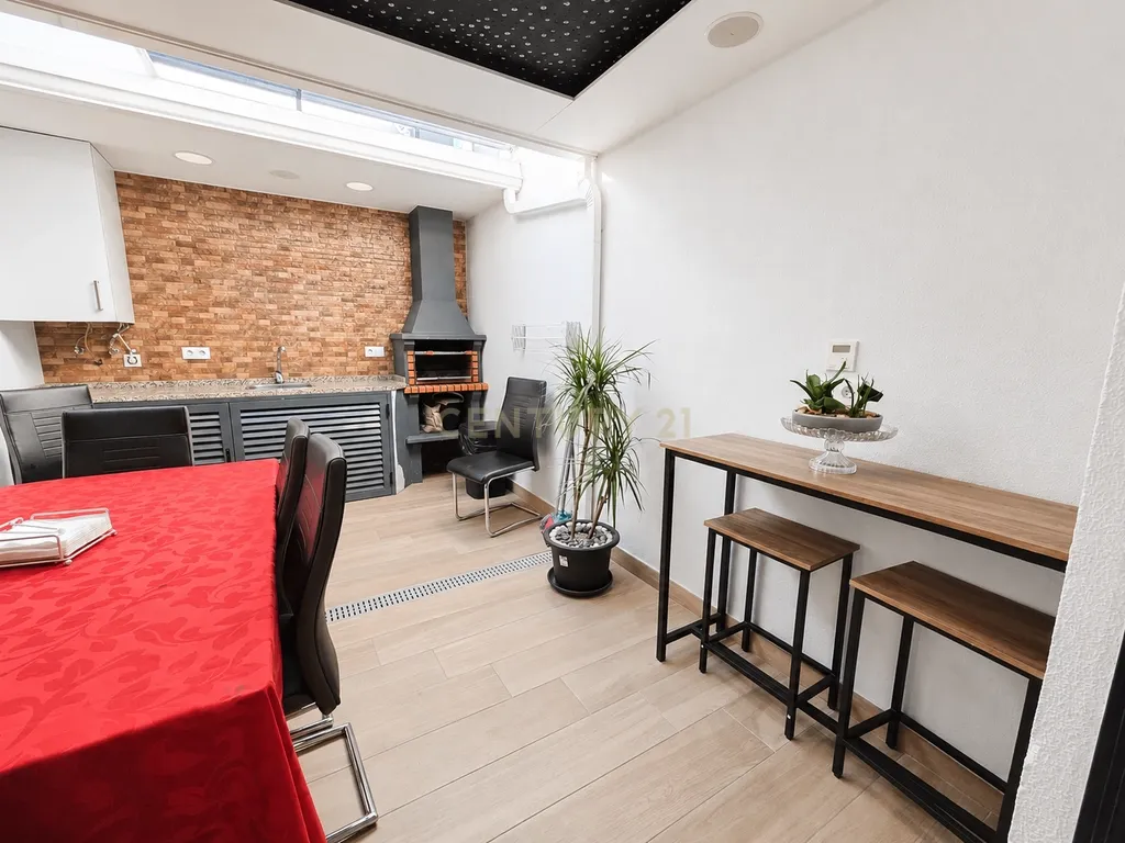 Moradia T3 remodelada – Torre da Marinha, Seixal - Image 2