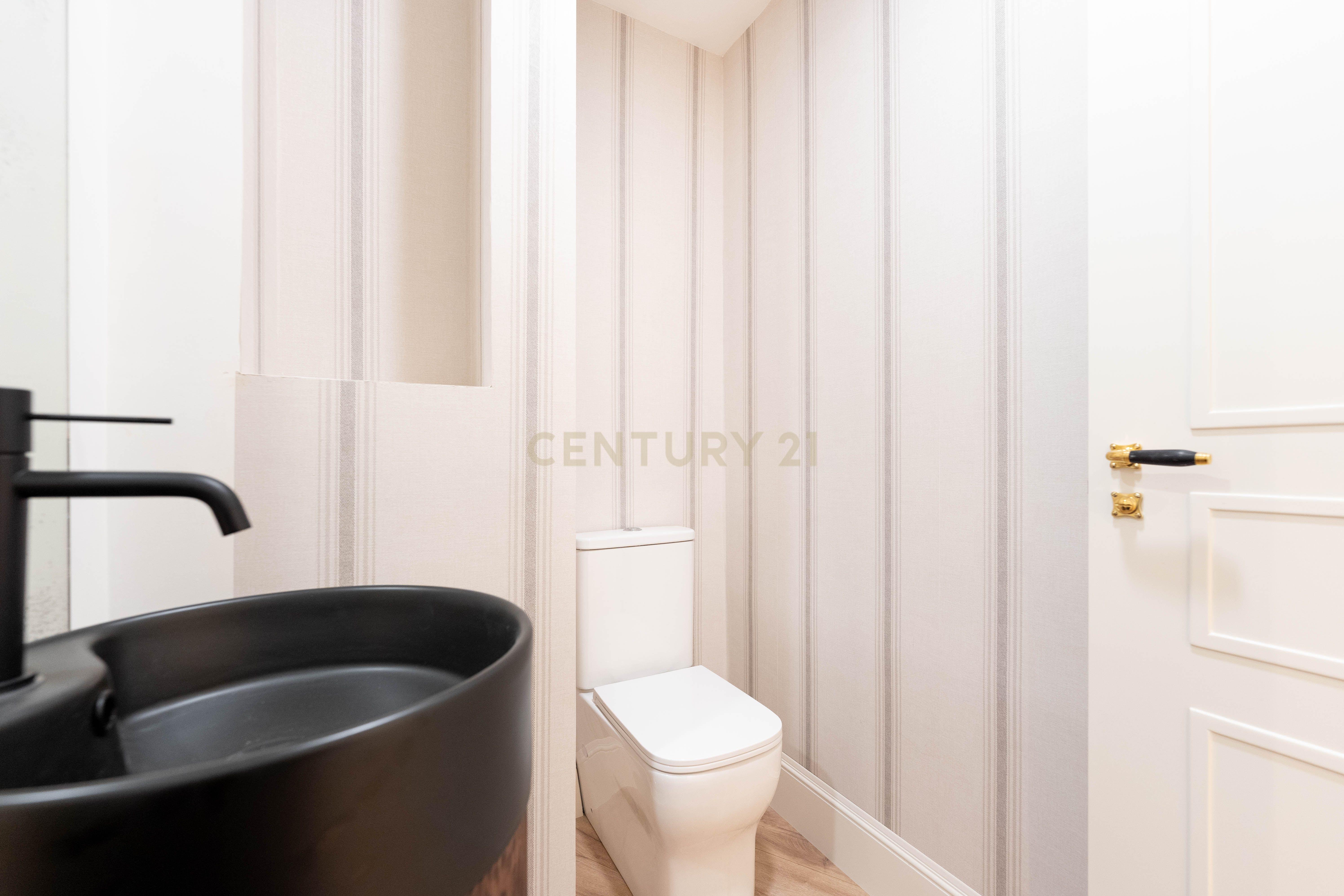 APARTAMENTO LUMINOSO Bº DE SALAMANCA - Image 23