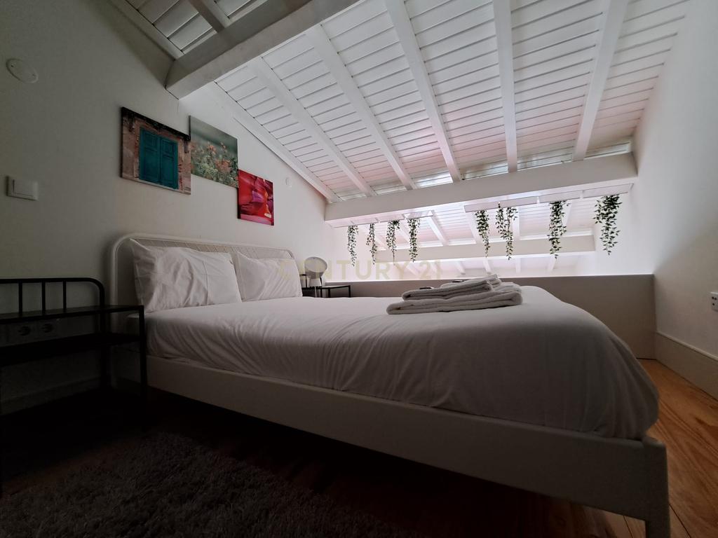 Apartamento T2 + T1 com terraço - Rua Formosa - OTIMO INVESTIMENTO - Image 29