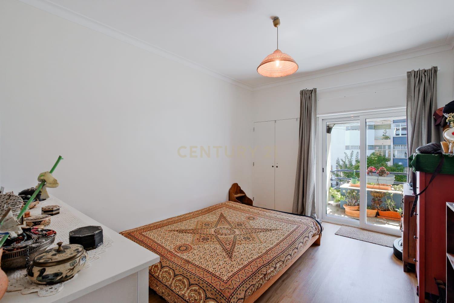 Fotografia 10 de Apartamento T3 em Rio de Mouro, Sintra