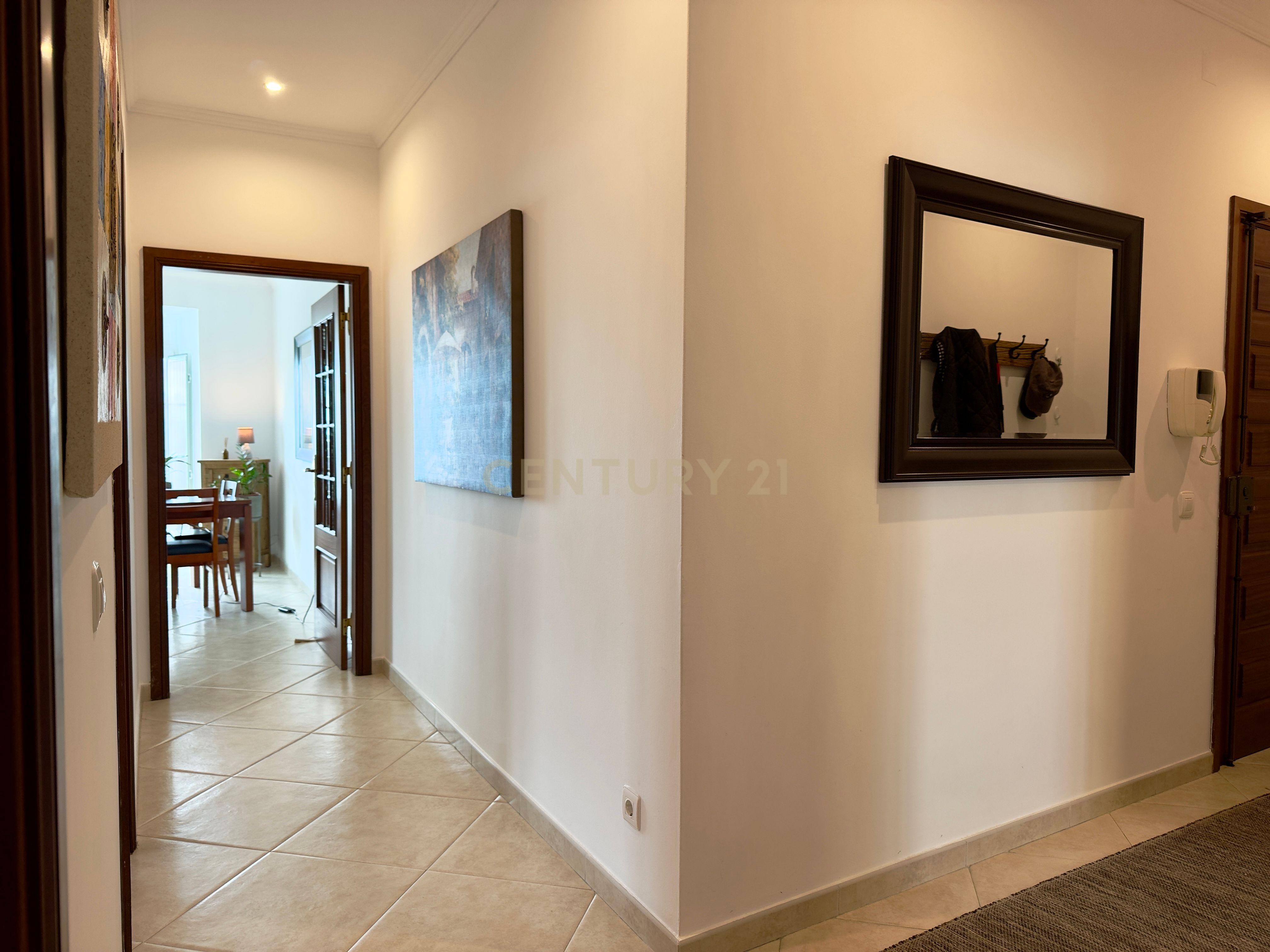 🏡 T3 com Terraço Privativo na Avenida Luísa Todi – Setúbal - Image 13