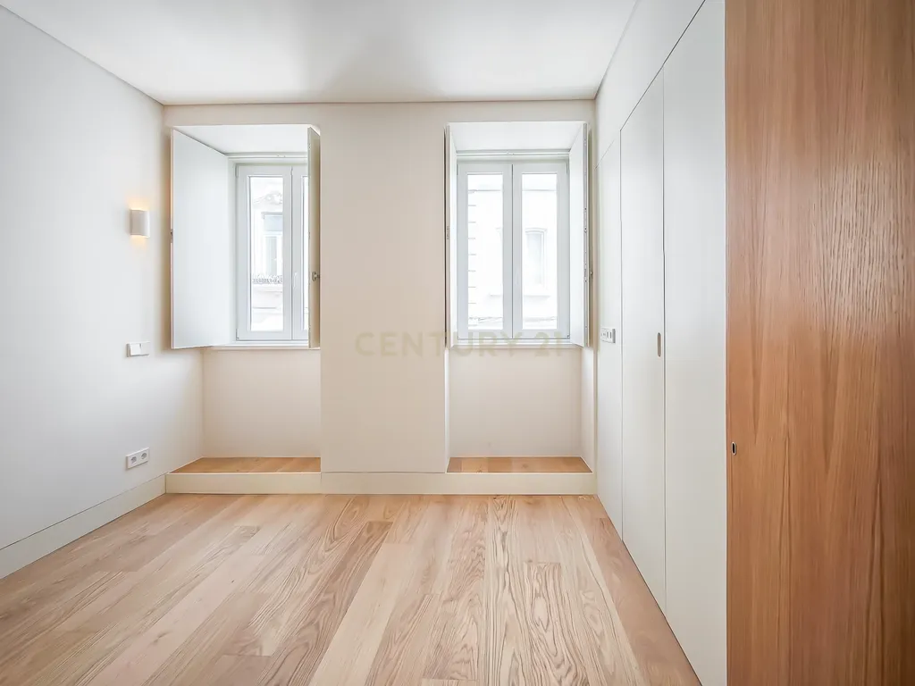 Venda Apartamento T1 Rua das Taipas - Image 6