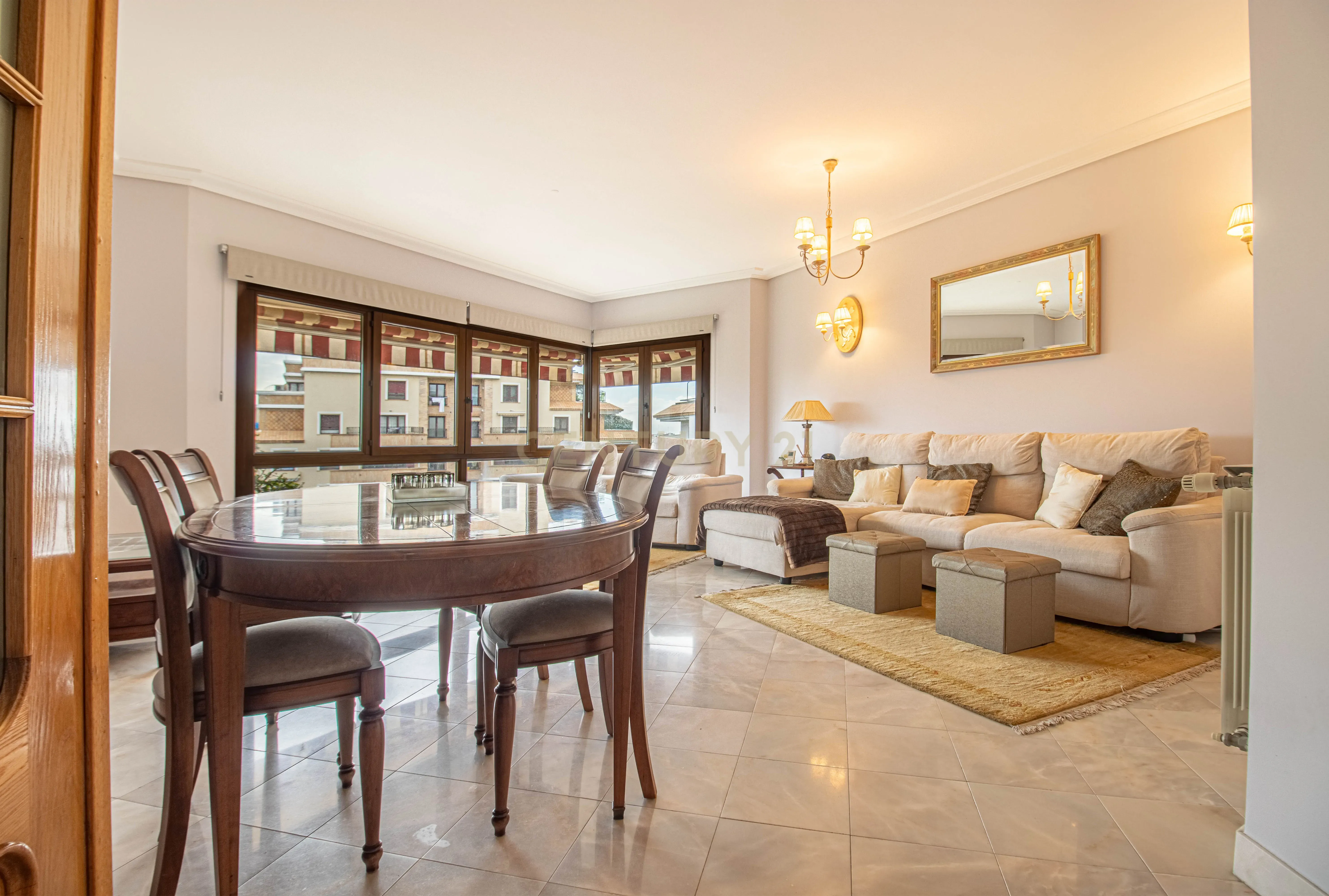 Apartamento T4 no Real Forte c/ 2 Box - Image 1