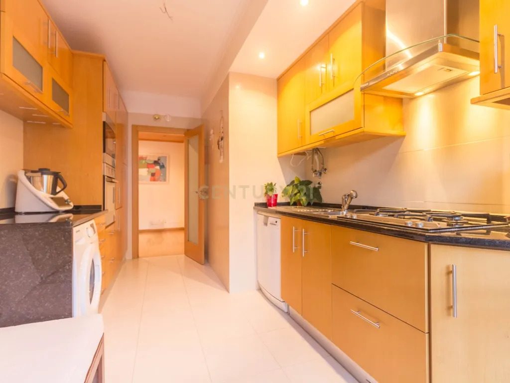 Apartamento Moderno em Carcavelos com Vista e Proximidade à Praia - Image 7