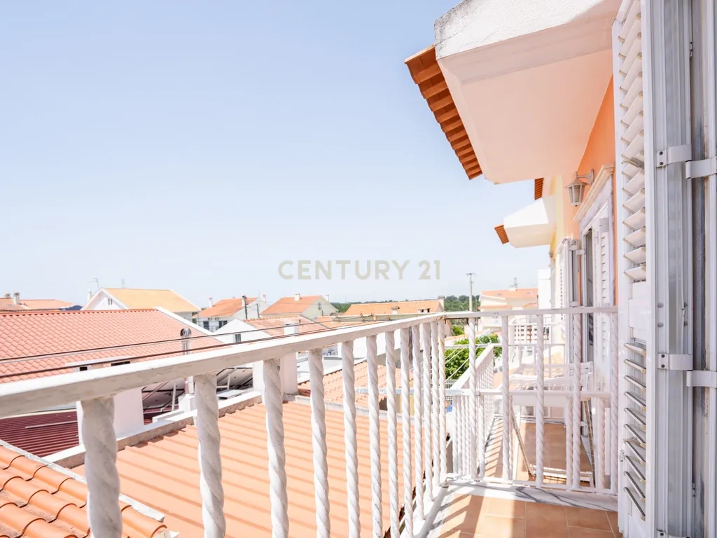 Moradia T3 em Quinta do Conde, Sesimbra - Oportunidade Única - Image 34